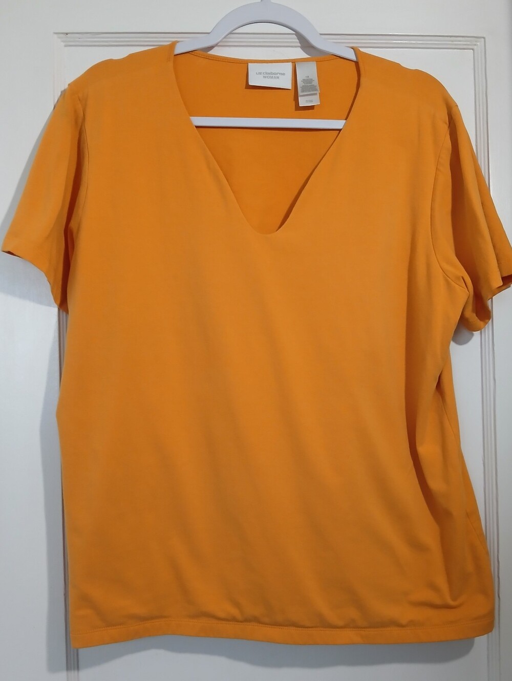 Liz Claiborne V-Neck Short Sleeve Top